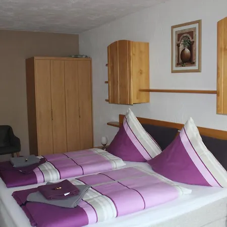 Dariusz Klimczak * بروتيج-فانكيل